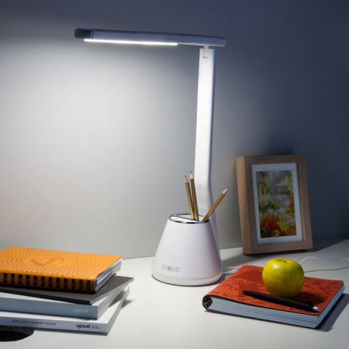 Настольная лампа офисная Eurosvet Office 80421/1 белый 8W фото 2